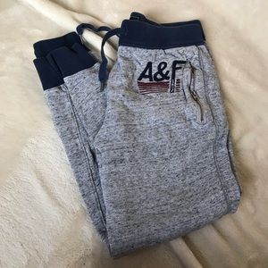 Abercrombie & Fitch sweats with bottom cuff